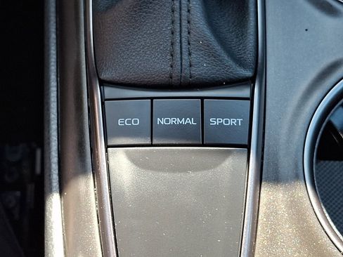 Certified 2023 Toyota Camry SE FWD image 23