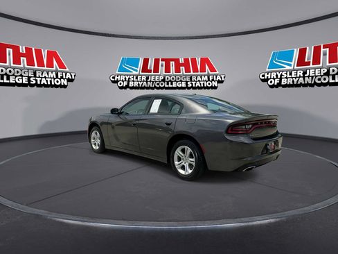 Used 2020 Dodge Charger SXT w/ Leather Interior Group RWD image 6