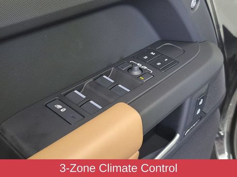 Used 2025 Land Rover Defender 110 S AWD/4WD image 13