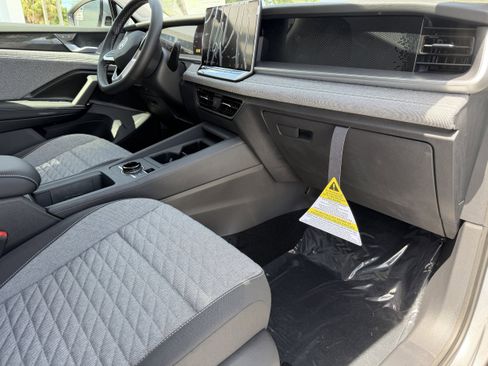 New 2026 Volkswagen Tiguan S image 10