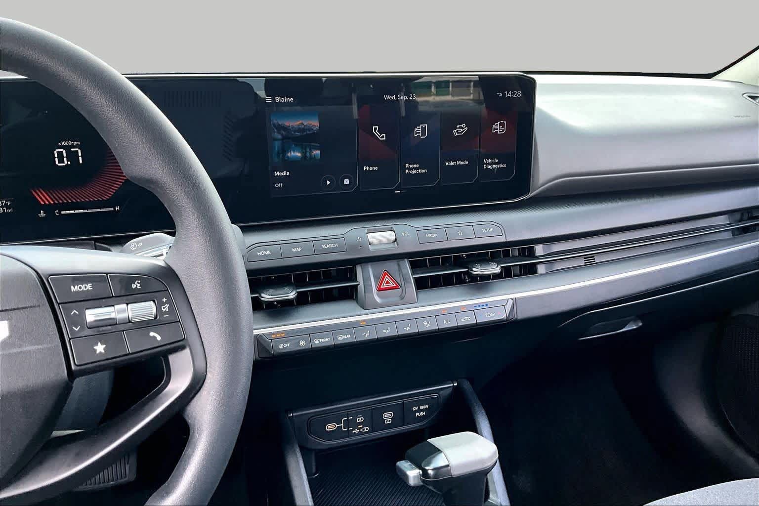 Used 2025 Kia K4 FWD image 7