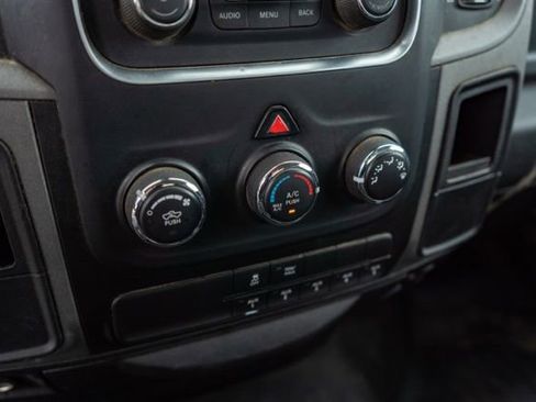 Used 2018 RAM 3500 Tradesman RWD image 21