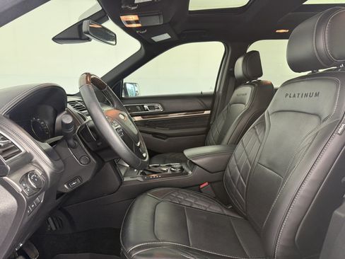 Used 2017 Ford Explorer Platinum AWD/4WD image 18