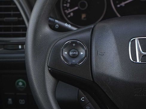 Used 2022 Honda HR-V LX image 17
