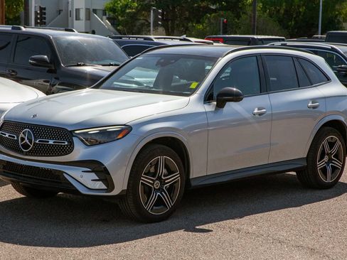 Used 2024 Mercedes-Benz GLC 300 4MATIC image 8