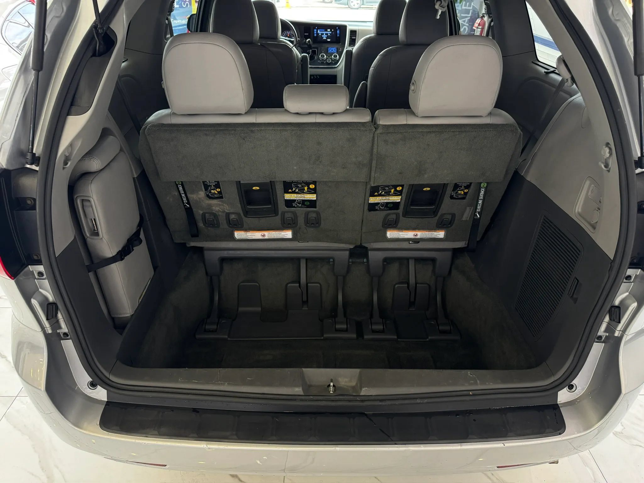 Used 2016 Toyota Sienna XLE FWD image 26