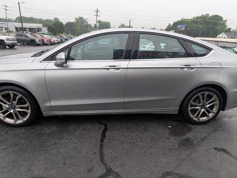 Used 2020 Ford Fusion SEL FWD image 4