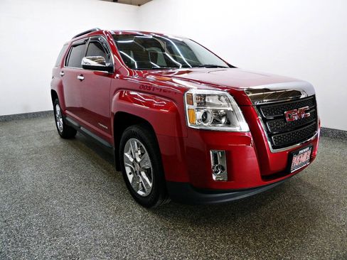Used 2015 GMC Terrain SLE w/ Chrome Edition FWD image 2