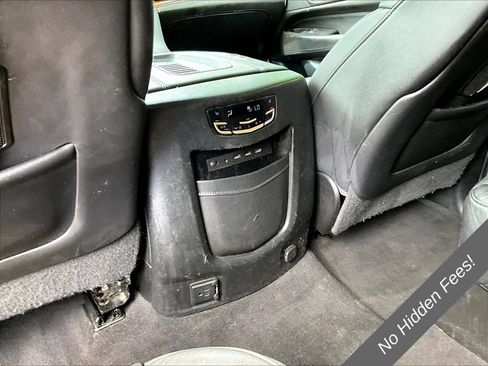 Used 2018 Cadillac Escalade Luxury AWD/4WD image 27