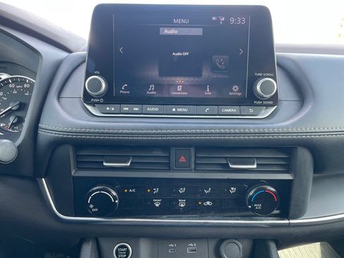 Certified 2023 Nissan Rogue S FWD image 17
