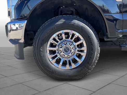 Used 2022 Ford F250 XLT w/ XLT Premium Package image 10