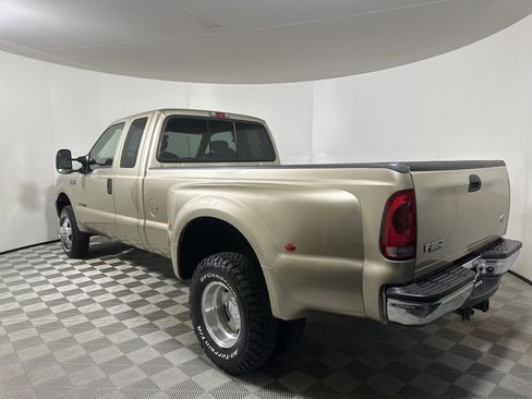 Used 2001 Ford F350 4x4 SuperCab DRW Super Duty image 5