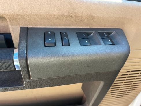 Used 2011 Ford F350 Lariat w/ Lariat Interior Pkg image 15