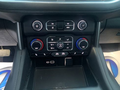 Used 2023 Chevrolet Tahoe Z71 w/ Luxury Package AWD/4WD image 26