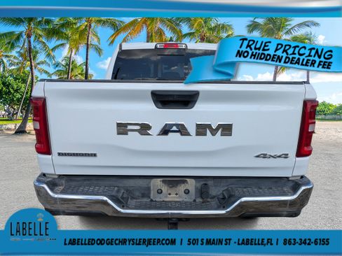 Used 2025 RAM 1500 Big Horn AWD/4WD image 4