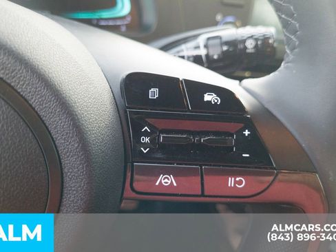 Used 2025 Hyundai Elantra Sport image 9