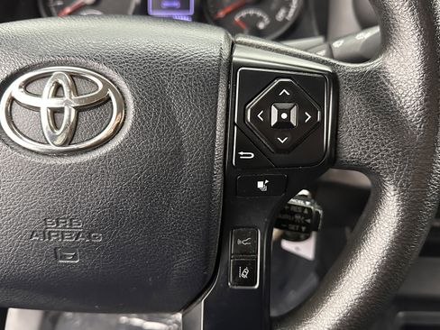 Used 2020 Toyota Tacoma SR image 17