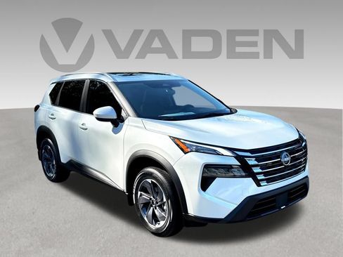Used 2026 Nissan Rogue SV w/ SV Premium Package FWD image 1