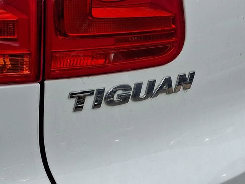 Used 2017 Volkswagen Tiguan Sport AWD/4WD image 5