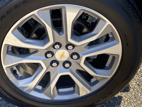Used 2019 Chevrolet Traverse Premier AWD/4WD image 29