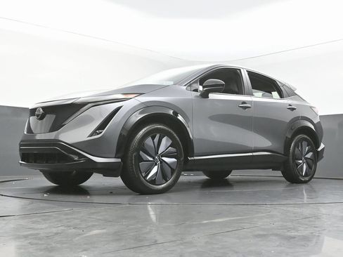 Used 2023 Nissan Ariya AWD image 53