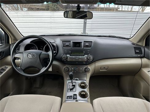 Used 2010 Toyota Highlander 4WD image 15