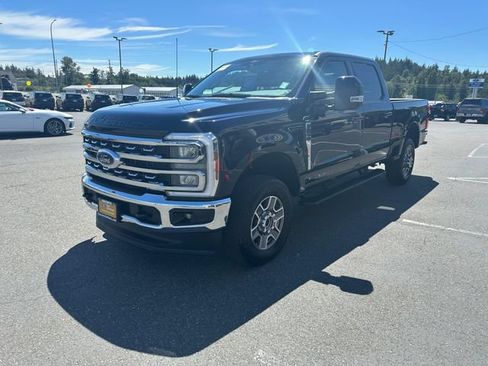 Certified 2025 Ford F350 Lariat w/ Camper Package AWD/4WD image 6