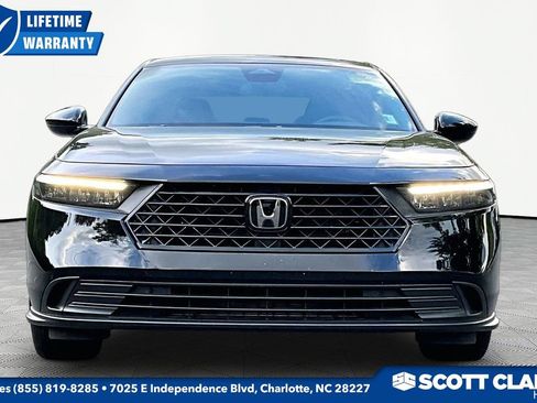 Used 2024 Honda Accord Sport image 2