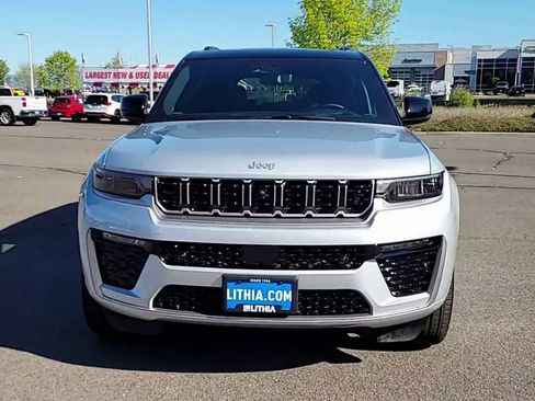 New 2026 Jeep Grand Cherokee L Summit w/ Advanced Protech Group IV AWD/4WD image 3