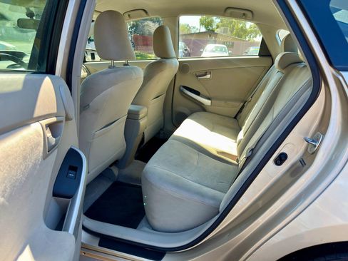 Used 2010 Toyota Prius Five image 9