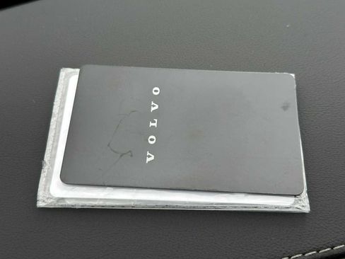 New 2025 Volvo EX90 Ultra image 37