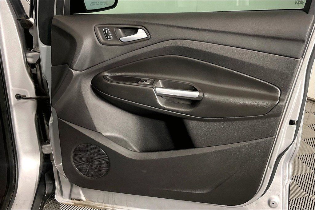 Used 2013 Ford Escape SE FWD image 21