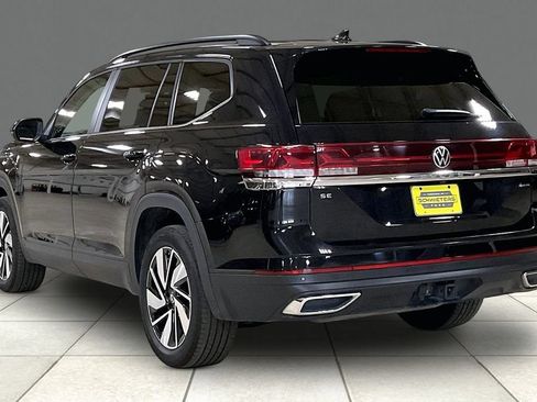 Used 2025 Volkswagen Atlas SE AWD/4WD image 11