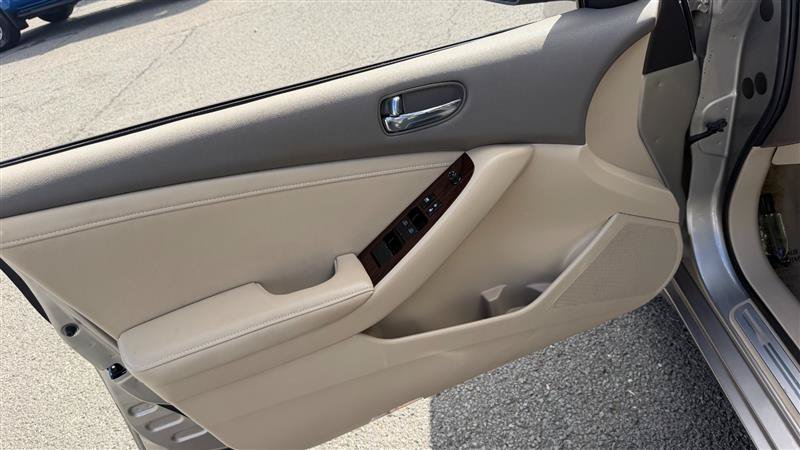 Used 2012 Nissan Altima 2.5 SL w/ 2.5SL Pkg FWD image 28