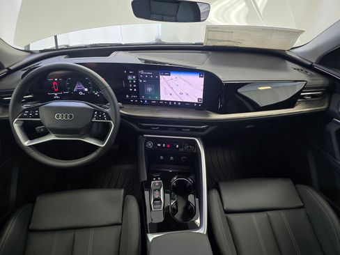 Used 2025 Audi Q5 Premium Plus w/ Premium Plus image 16