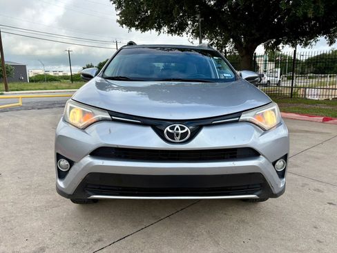 Used 2016 Toyota RAV4 XLE FWD image 6