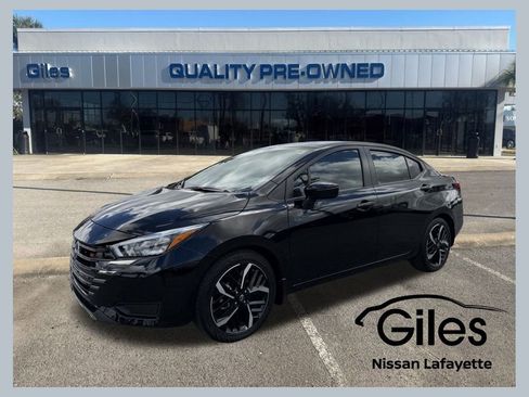 Used 2025 Nissan Versa SR w/ Trunk Package image 1