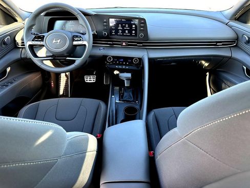 Used 2025 Hyundai Elantra Sport w/ Cargo Package FWD image 23