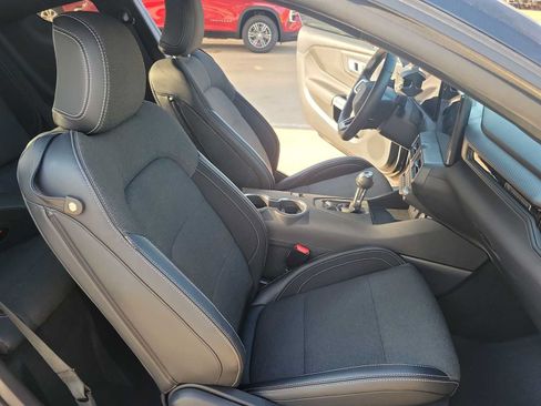 Used 2025 Ford Mustang Coupe RWD image 18