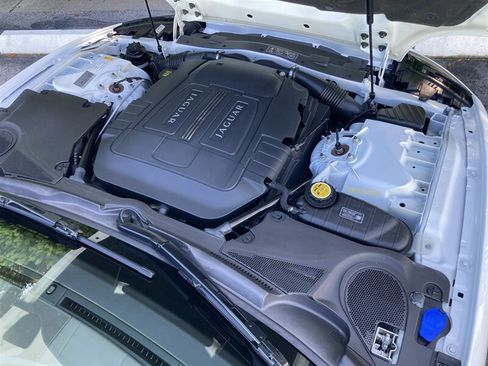 Used 2013 Jaguar XK Convertible RWD image 33