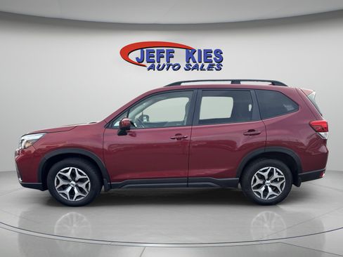 Used 2020 Subaru Forester Premium AWD/4WD image 10