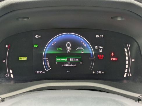 Used 2025 Toyota Camry SE image 27