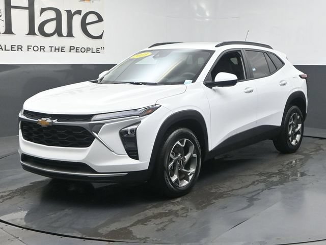 Used 2025 Chevrolet Trax LT FWD image 38