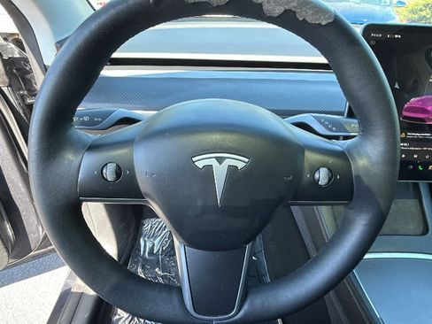 Used 2022 Tesla Model Y Performance AWD/4WD image 18