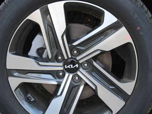 New 2025 Kia Sorento EX w/ EX Panoramic Sunroof Package image 18