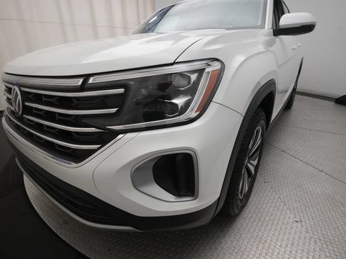 Used 2024 Volkswagen Atlas SE AWD/4WD image 22