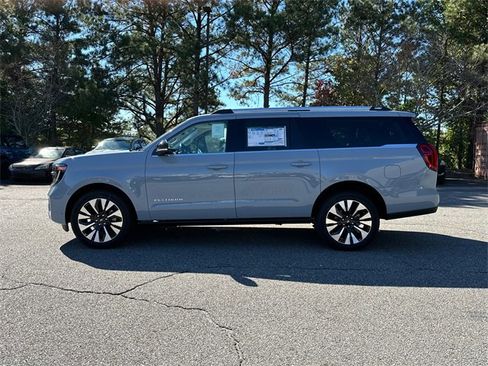 New 2025 Ford Expedition Max Platinum w/ Platinum Ultimate Package image 4