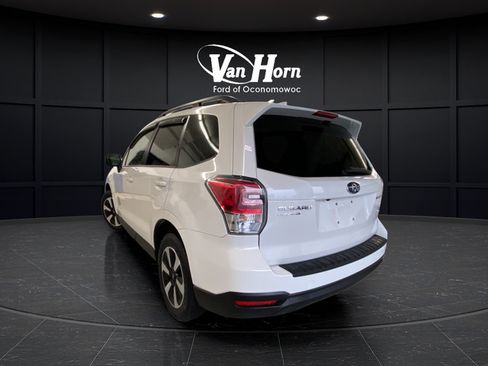 Used 2018 Subaru Forester 2.5i Premium w/ All-Weather Package AWD/4WD image 5