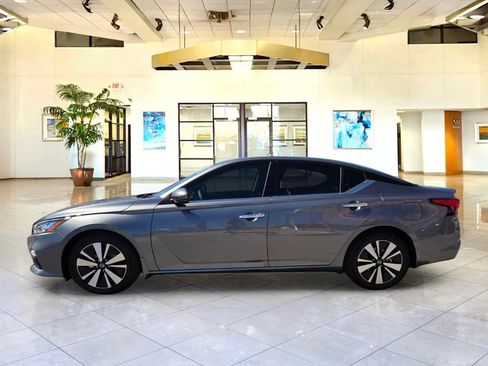 Certified 2022 Nissan Altima 2.5 SL FWD image 8