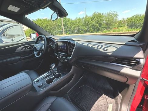 Used 2023 Chevrolet Traverse LT AWD/4WD image 27